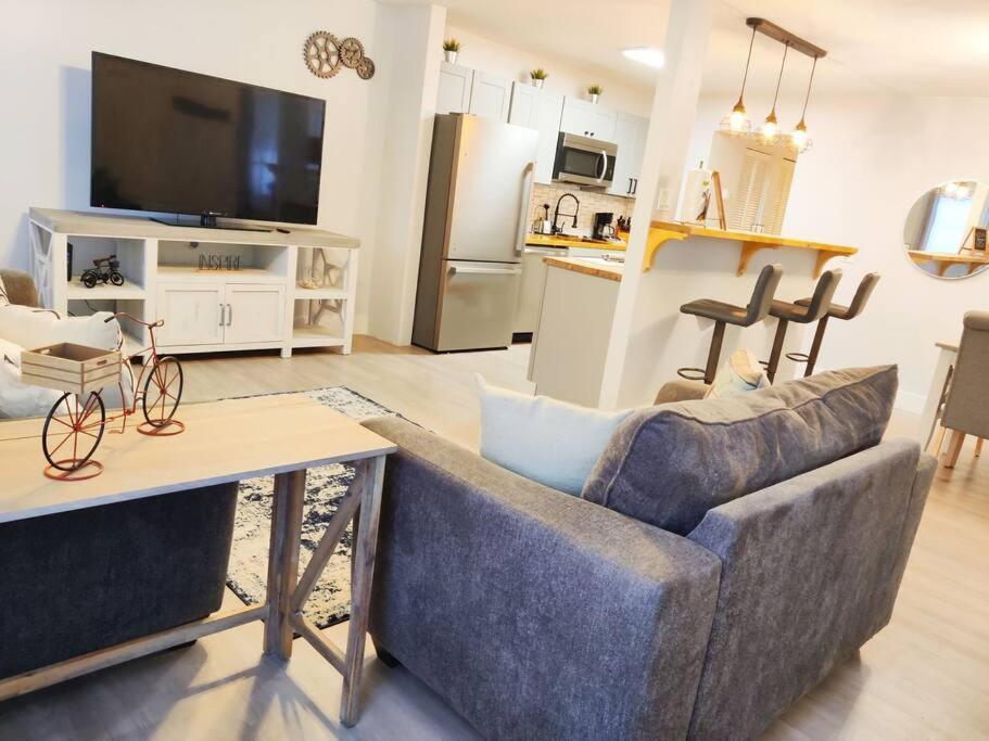 Venice Beach Within 5 Min Drive, Near The Tennis Courts And Park, Sleeps 5 Nokomis Buitenkant foto